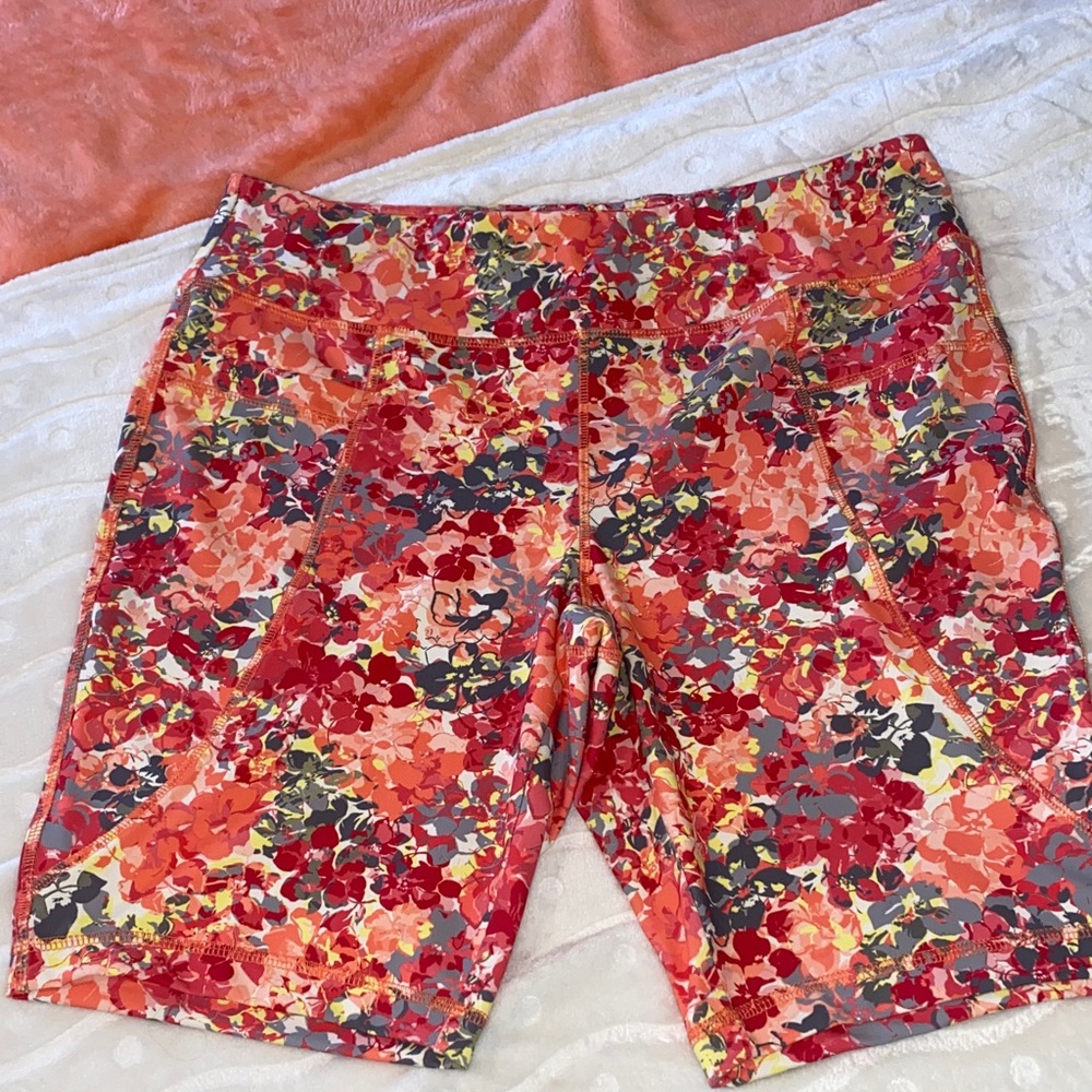 Live Well active women’s shorts